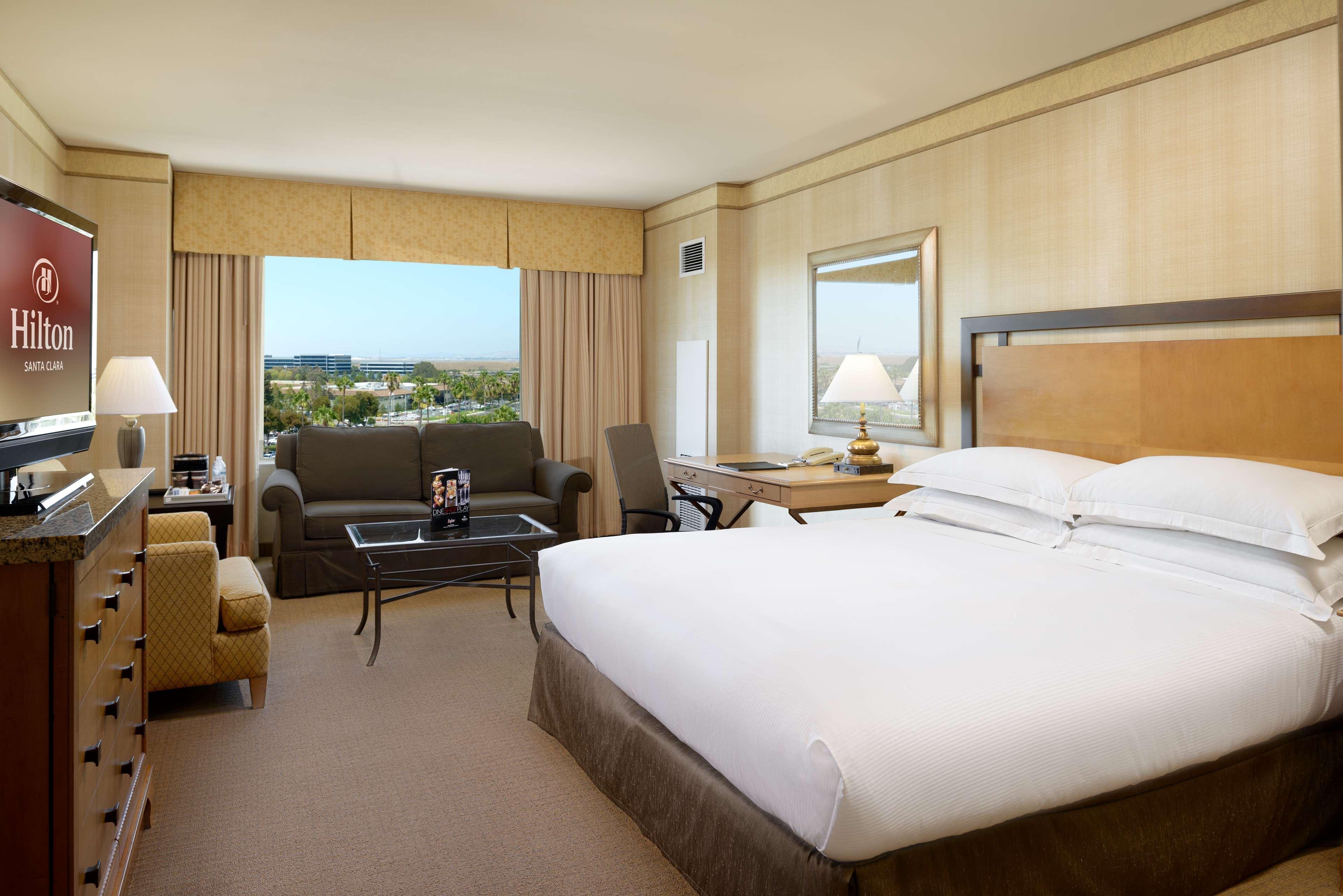 Hilton Santa Clara Hotel Exterior photo
