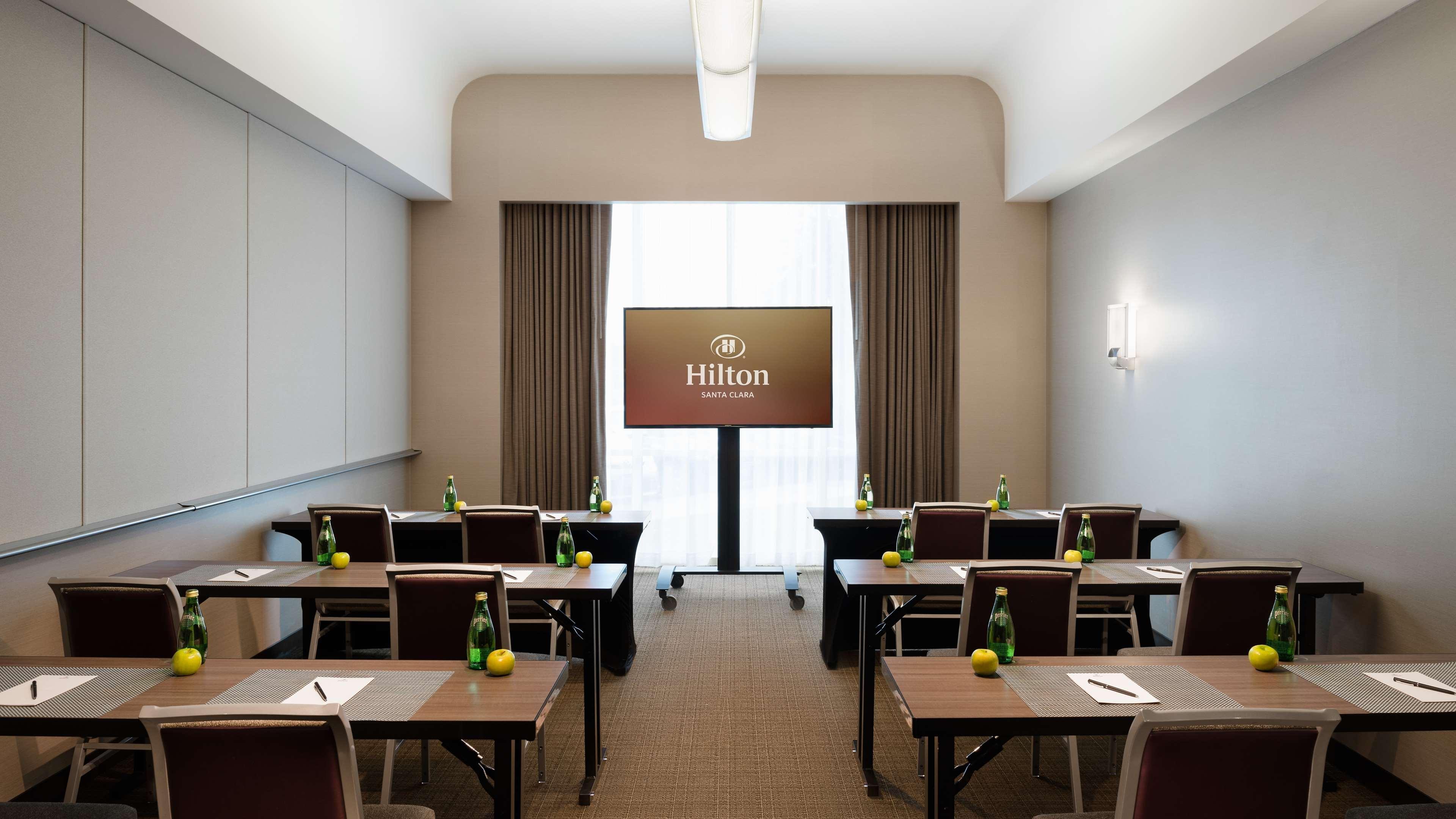 Hilton Santa Clara Hotel Exterior photo